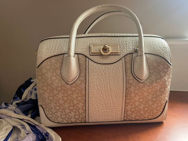 Louis Vuitton bag for sale in Co. Meath for €280 on DoneDeal