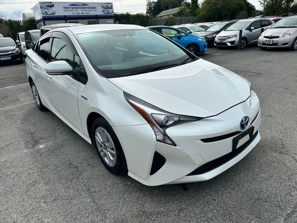 Toyota Prius Saloon, Petrol Hybrid, 2016, White