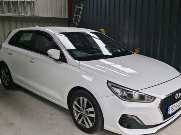 Hyundai i30 Hatchback, Petrol, 2018, White