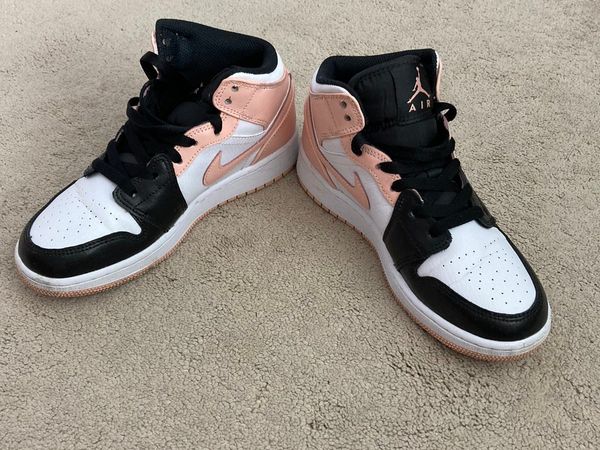 Mid on sale crimson tint