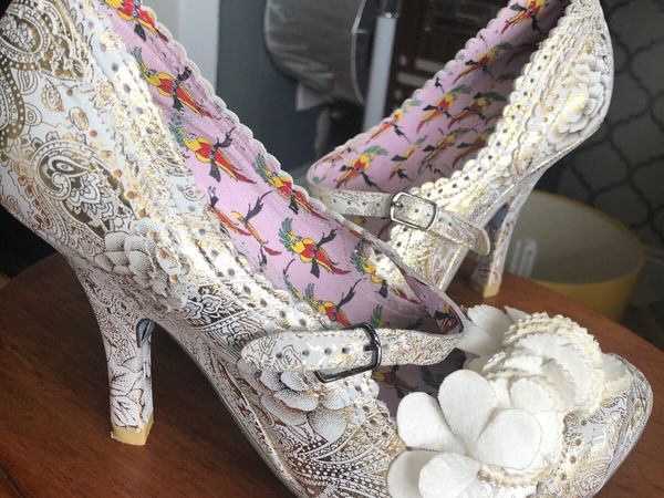 Irregular choice cheap size 4