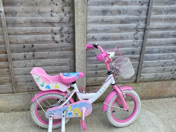 Smyths disney princess store bike