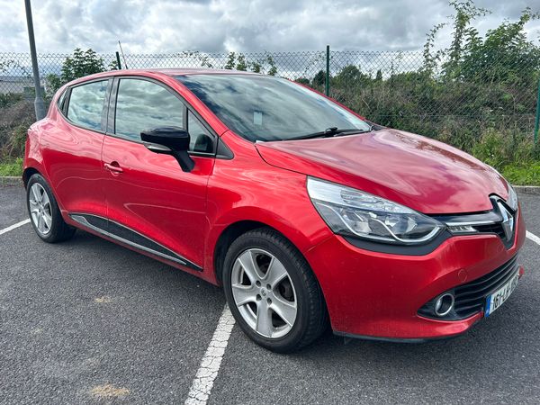 Renault Clio Hatchback, Petrol, 2016, Red