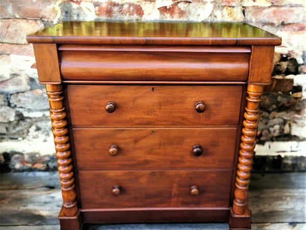 Furniture 123 chest on sale of drawers