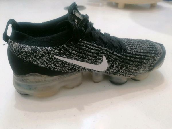 Vapormax size best sale 7 sale