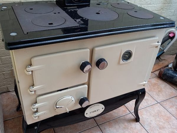 Stanley Errigal Range (solid fuel) with a large back boiler. for sale in  Co. Kildare for €985 on DoneDeal