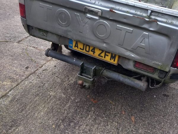 Toyota Hilux Pick Up, Diesel, 2004, Silver