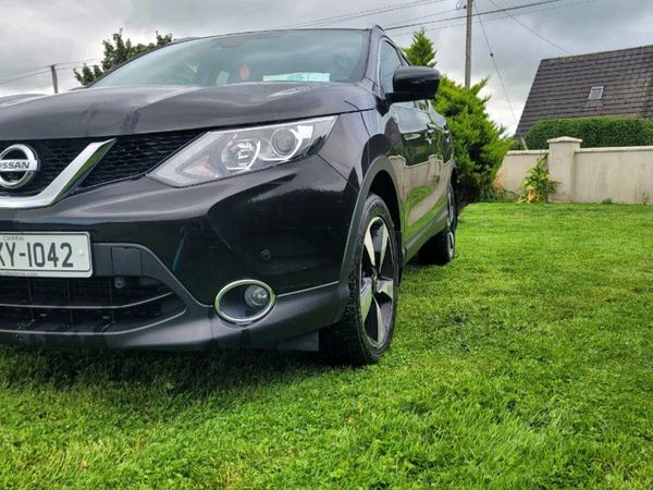 Nissan Qashqai SUV, Diesel, 2017, Black
