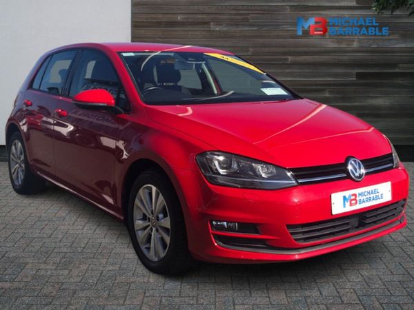 Volkswagen Golf Hatchback, Petrol, 2014, Red