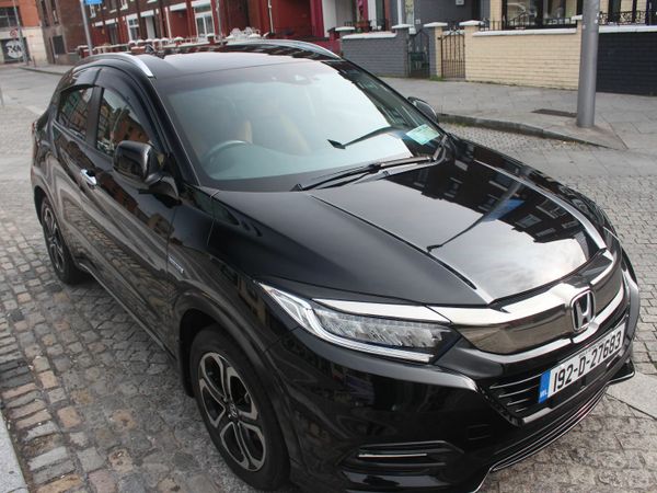 Honda VEZEL MPV, Petrol Hybrid, 2019, Black