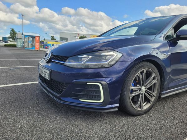 Volkswagen Golf Hatchback, Petrol Plug-in Hybrid, 2017, Blue