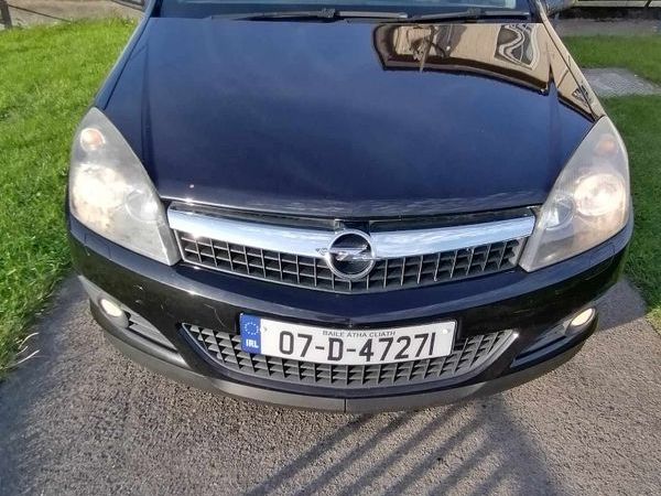 Opel Astra Hatchback, Petrol, 2007, Black