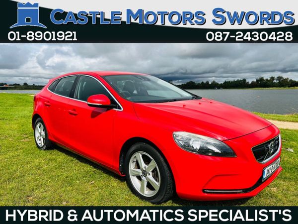 Volvo V40 Hatchback, Petrol, 2014, Red