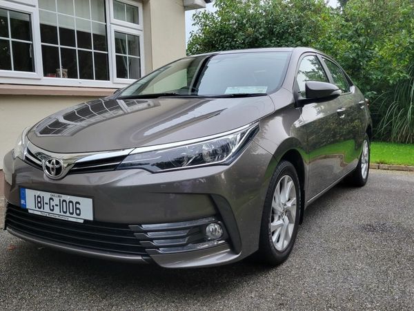 Toyota Corolla Saloon, Diesel, 2018, Grey