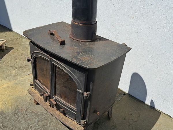 Pot belly stove with back boiler for sale in Co. Mayo for €200 on DoneDeal