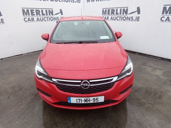 Opel Astra Hatchback, Petrol, 2017, Red