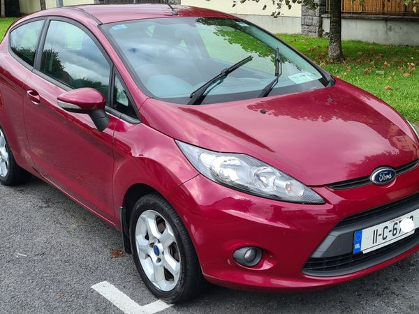 Ford Fiesta Convertible, Petrol, 2011, Red