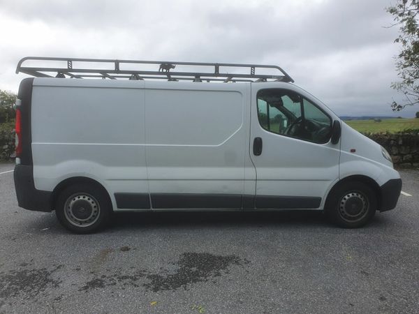 Renault trafic roof discount rack for sale