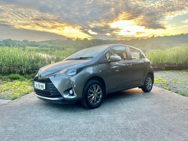Toyota Yaris MPV, Petrol, 2018, Grey