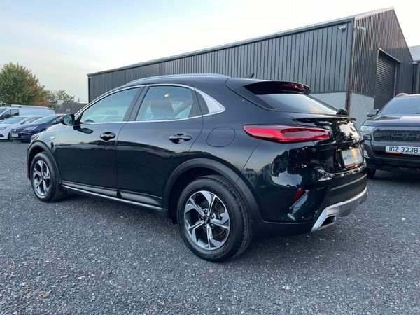 Kia Xceed Hatchback, Diesel, 2019, Black
