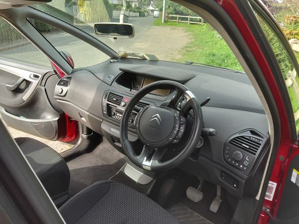 Citroen C4 Hatchback, Diesel, 2010, Red