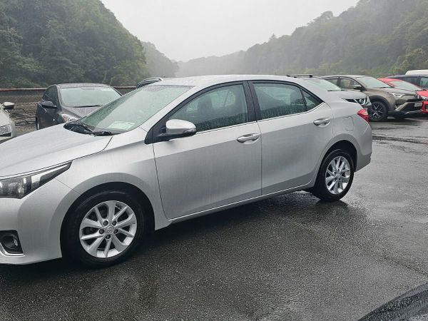 Toyota Corolla Saloon, Diesel, 2016, Silver