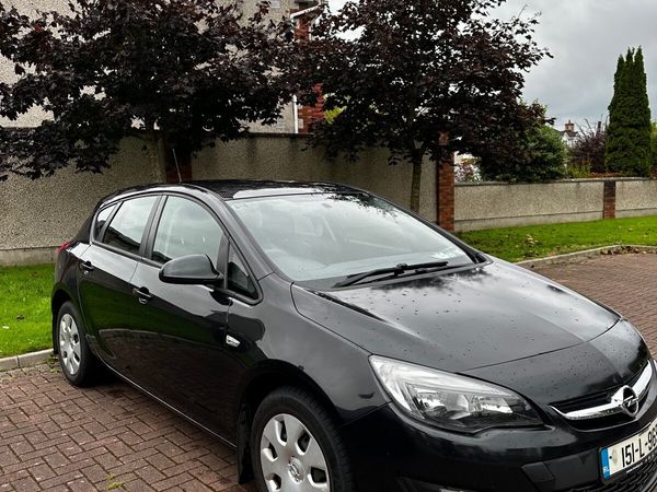 Opel Astra MPV, Petrol, 2015, Black
