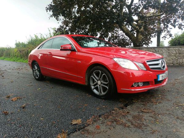 Mercedes-Benz E-Class Coupe, Diesel, 2011, Red