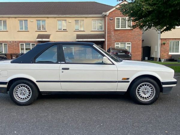 BMW 3-Series Convertible, Petrol, 1990, White