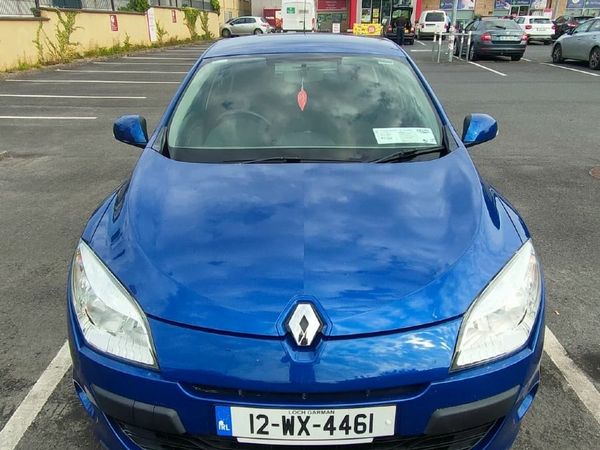 Renault Megane Hatchback, Petrol, 2012, Blue