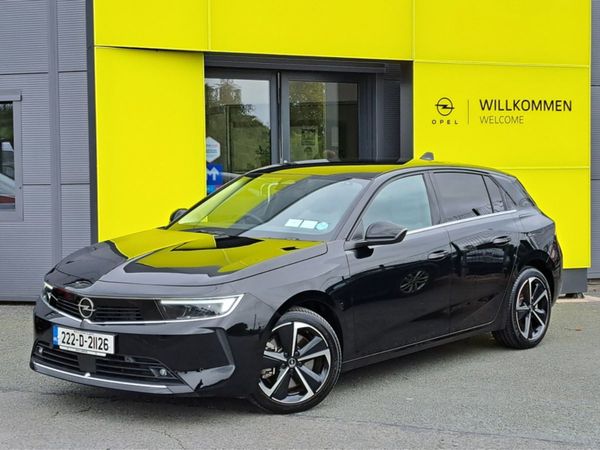 Opel Astra Hatchback, Petrol Plug-in Hybrid, 2022, Black