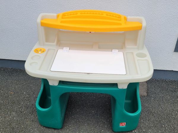 Little tikes step 2 cheap art desk