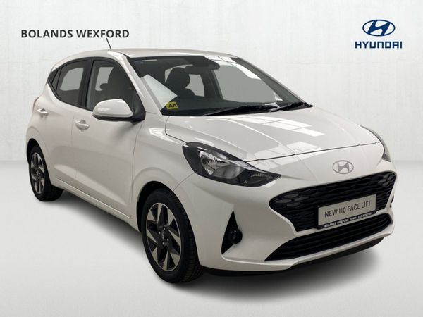 Hyundai i10 Hatchback, Petrol, 2024, White