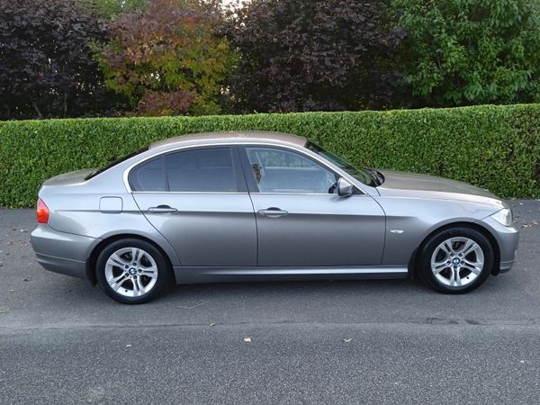 BMW 3-Series Saloon, Diesel, 2010, Grey