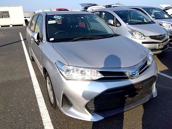 Toyota Corolla Estate, Petrol Hybrid, 2018, Silver
