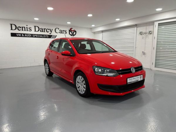 Volkswagen Polo Hatchback, Petrol, 2013, Red