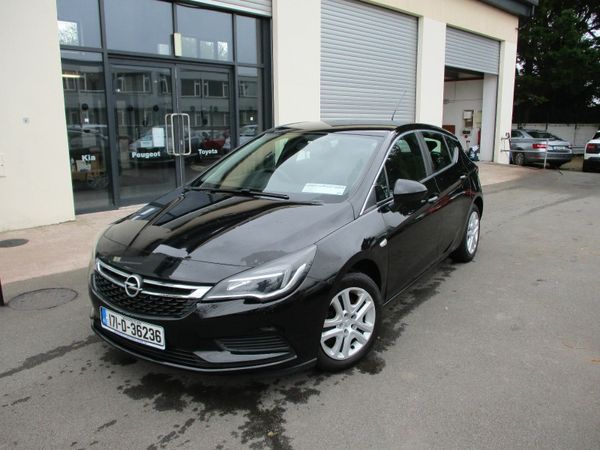 Opel Astra Hatchback, Diesel, 2017, Black