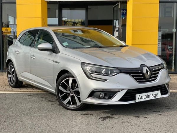 Renault Megane Hatchback, Diesel, 2019, Silver