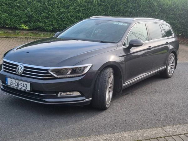 Volkswagen Passat Saloon, Diesel, 2019, Grey