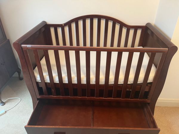 Br baby oslo top sleigh cot bed