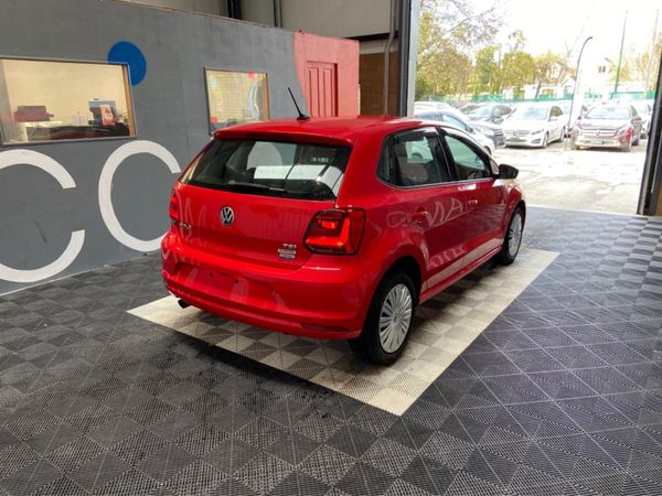 Volkswagen Polo Hatchback, Petrol, 2016, Red