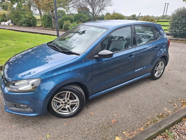 Volkswagen Polo Hatchback, Petrol, 2014, Blue