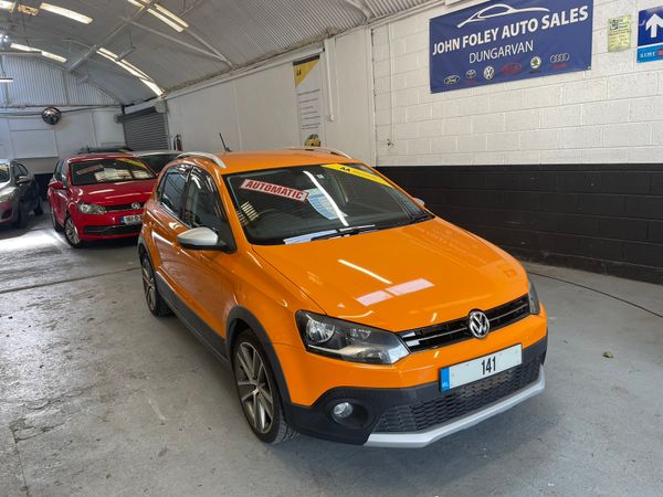 Volkswagen Polo Hatchback, Petrol, 2014, Orange