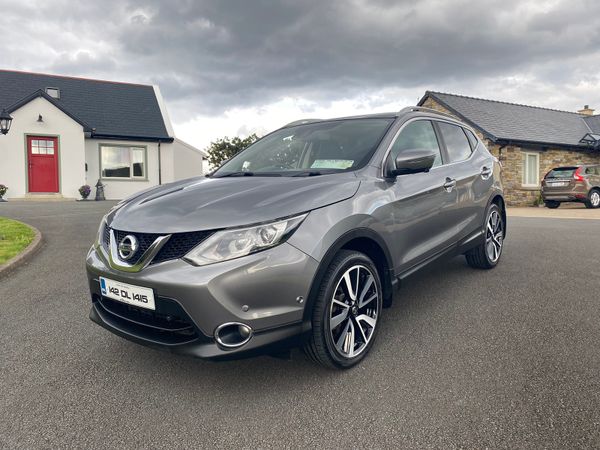 Nissan Qashqai Hatchback, Diesel, 2014, Grey