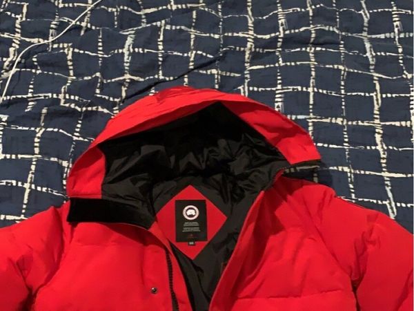 Canada goose hotsell red 10