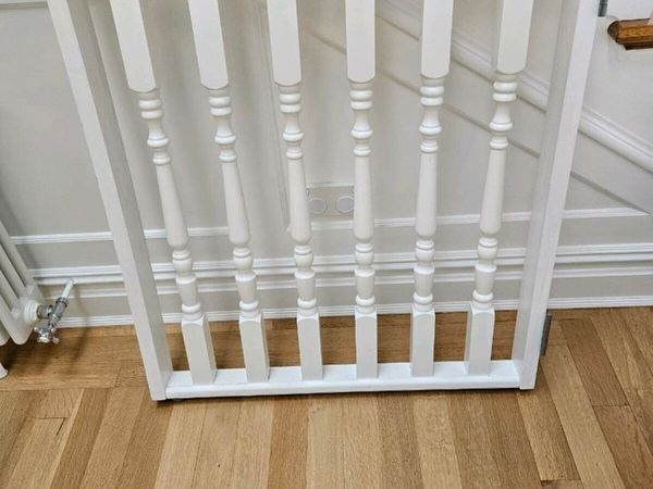 Stair gates for store sale