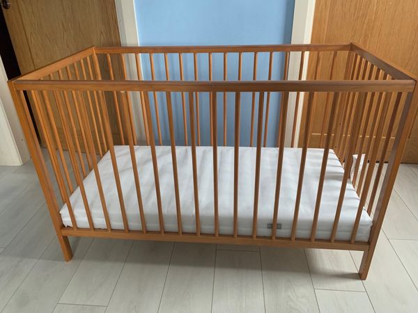 Baby elegance cot clearance bed