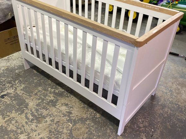 Mothercare cot bed with cheap drawer