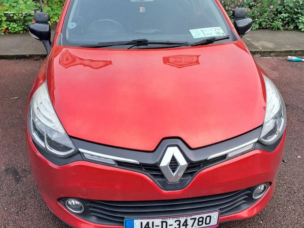 Renault Clio Hatchback, Diesel, 2014, Red