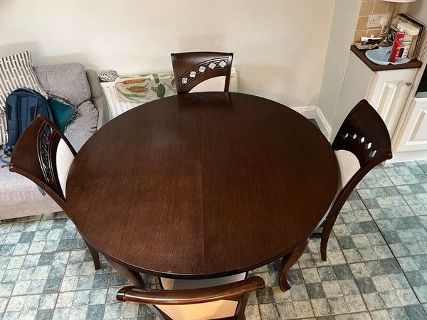 Small 2 person kitchen store table and chairs